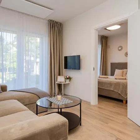 Apartamentai Maluno Vilose شقة بالانغا